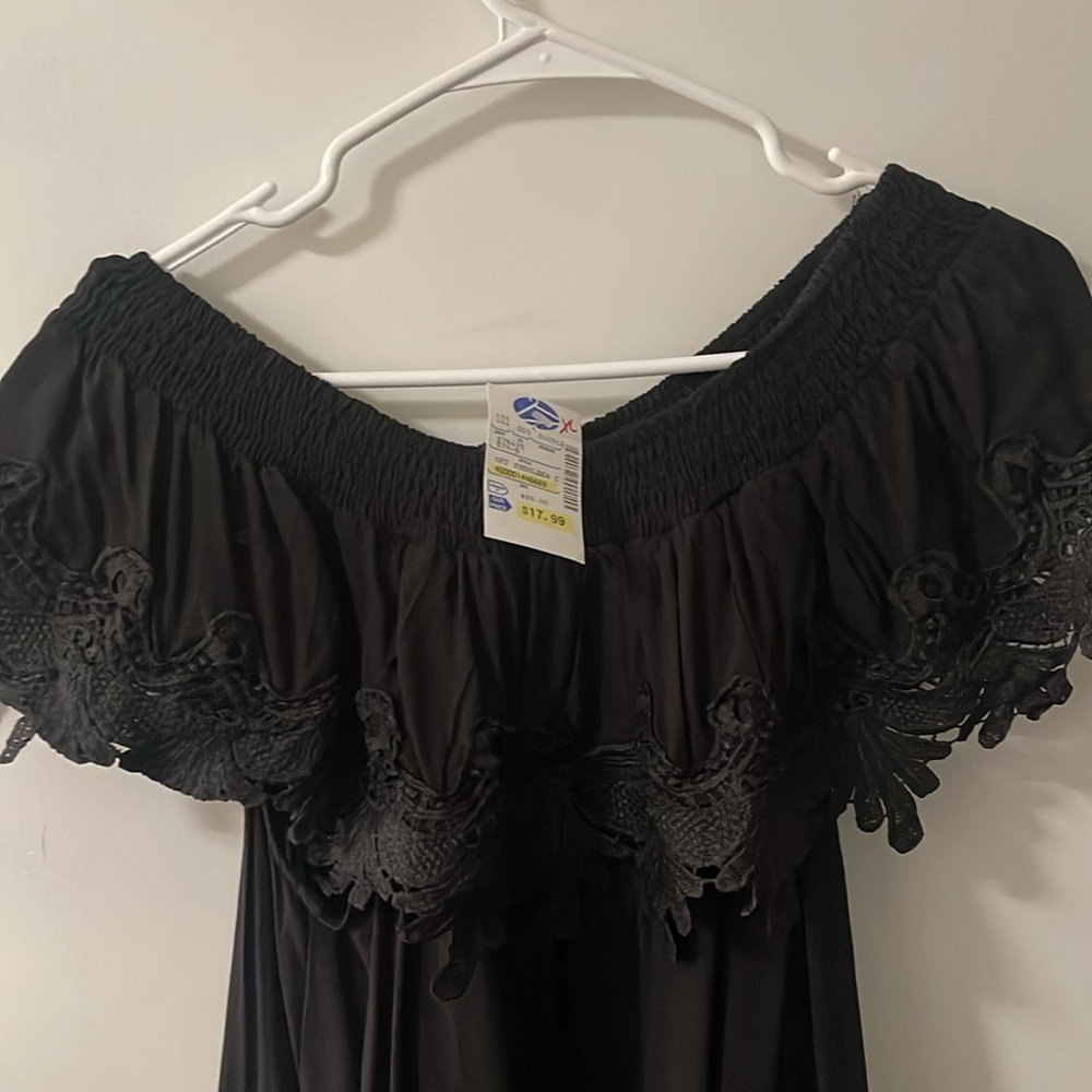 BLACK DRESS - Picture 3 of 3